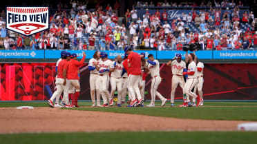Field View: Justin Crawford's walk-off single