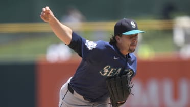 Logan Gilbert strikes out Nick Kurtz