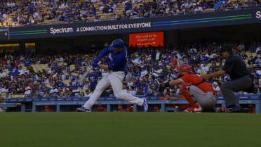 Max Muncy's solo home run 