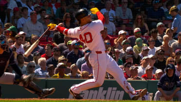 Willson Contreras trae 2 con jonrón