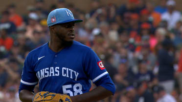 Luinder Avila strikes out James Outman