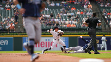 Tigers turn double play to escape the 1st 