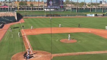 Esmerlyn Valdez's two-run home run