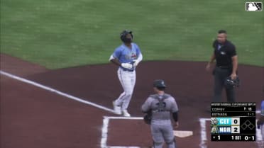 Aron Estrada's 25th homer of the year