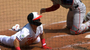 Red Sox complete perfect relay for out at home