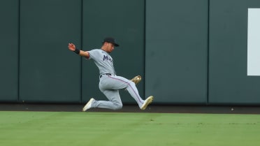Javier Sanoja's sliding catch 