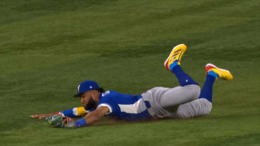 Jackson Chourio's lunging catch