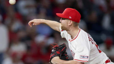 Ryan Zeferjahn strikes out Cal Raleigh, escapes jam