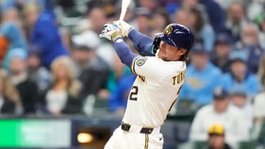 Examining Brice Turang's hitting mechanics
