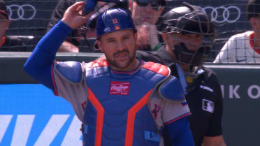 Luis Torrens catches Matt Chapman stealing second