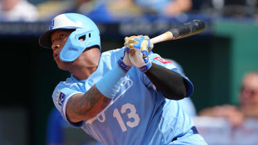 Salvador Perez's two-run double