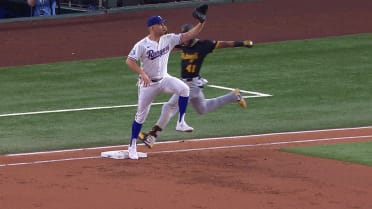 Bryan De La Cruz safe at 1st after review 