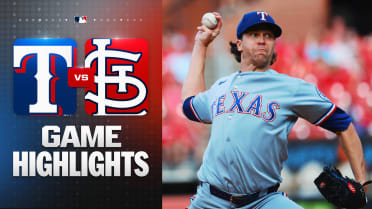 Jacob deGrom earns 100th victory in Rangers' win
