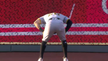 Tommy Pham brinca y captura la pelota