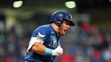 Jonathan Aranda's game-tying homer (7)