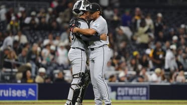 Jordan Hicks closes out win for White Sox