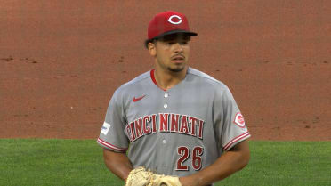 Chase Burns poncha a nueve en salida de calidad