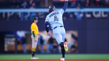 George Springer's second homer of the game (8) 