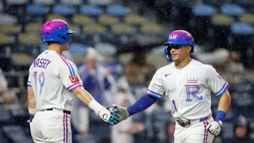 Isaac Collins' solo homer (2)