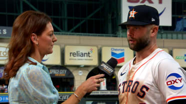Christian Walker on 150th career home run in win