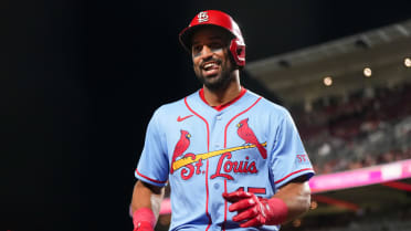 José Fermín's solo home run (2)