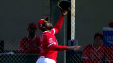 Jorge Soler's running grab in right field