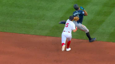 Brayan Bello induces double play