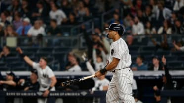 Trent Grisham's game-tying home run (2)