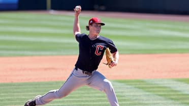 Joey Oakie fans three in Spring Breakout outing