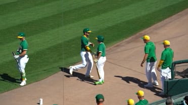 Austin Wynns' solo home run