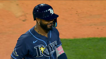 Junior Caminero's bat breaks on back-to-back pitches