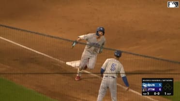 Sam Shaw's solo homer 