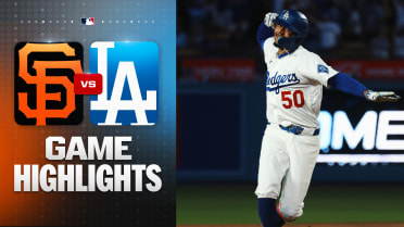 Dodgers' four-homer 8th propels them past Giants
