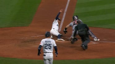 Mariners walk it off after review