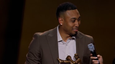 Edwin Díaz wins NL Reliever of the Year