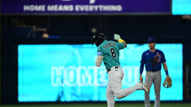 Javier Sanoja's two-run homer (8)