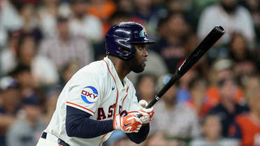 Yordan Alvarez's RBI single
