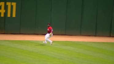 Buena atrapada de Héctor Rodríguez