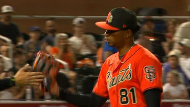 Los Gigantes salen de apuros con doble play