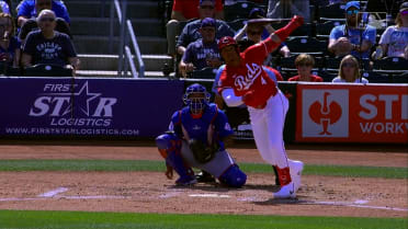 Noelvi Marte pega su primer jonrón de la primavera