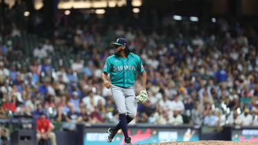 Eduard Bazardo K's Cooper Pratt to escape jam