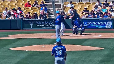 Jarred Kelenic's solo home run