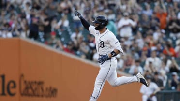 Spencer Torkelson's solo home run (8)