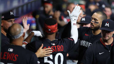 Willi Castro's solo home run (7)