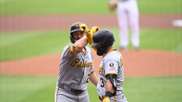 Spencer Horwitz's leadoff homer (8)