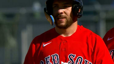 Red Sox score 9 runs in the 6th inning