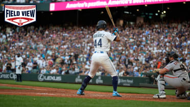 Field View: Julio Rodríguez's walk-off sacrifice fly