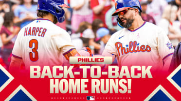 Schwarber, Harper dan jonrones seguidos