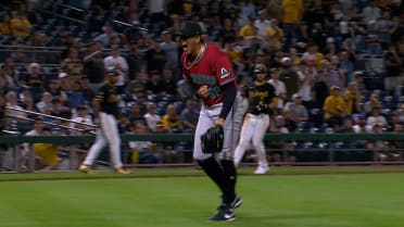 Gerardo Carrillo escapes jam in the 11th