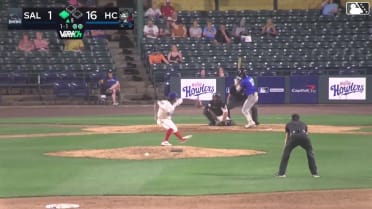 Enddy Azocar doubles (14) on a line drive to left fielder Yeiferth Castillo. Avinson Pinto scores.
